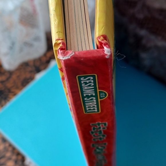 VINTAGE 2004 SESAME STREET ELMO & FRIENDS FIRST LOOK AND FIND BOOK FOR TODDLERS - Picture 4 of 15